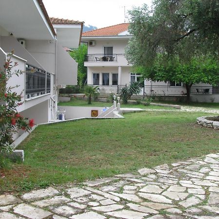 Aparthotel Aneton Chrisi Ammoudia Exterior foto