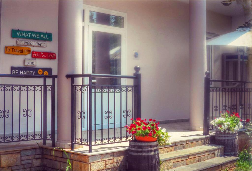 Aparthotel Aneton Chrisi Ammoudia Exterior foto