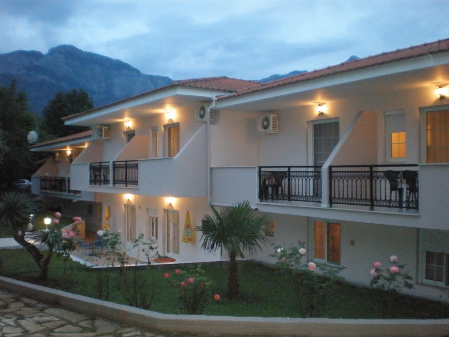 Aparthotel Aneton Chrisi Ammoudia Exterior foto