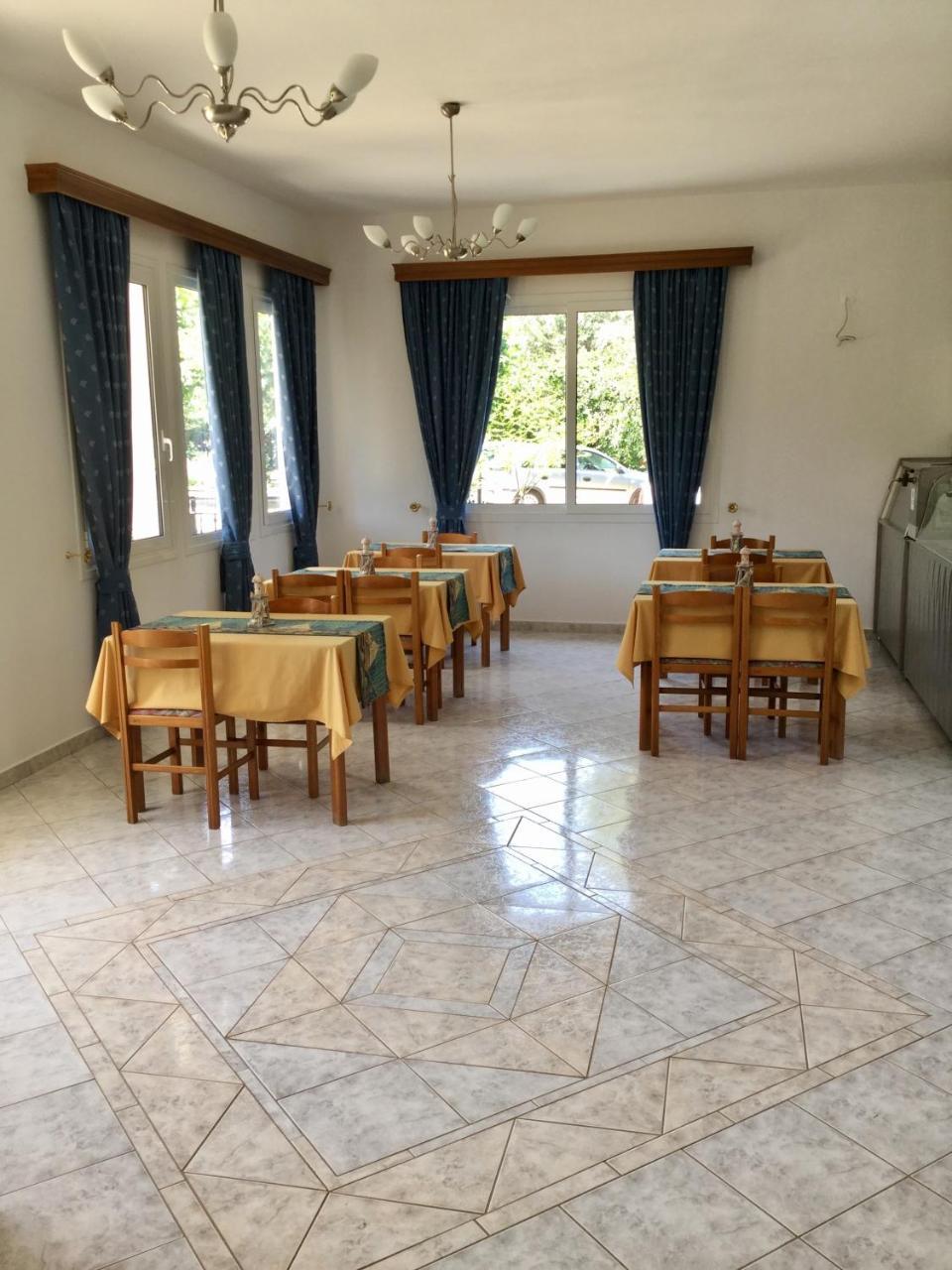 Aparthotel Aneton Chrisi Ammoudia Exterior foto