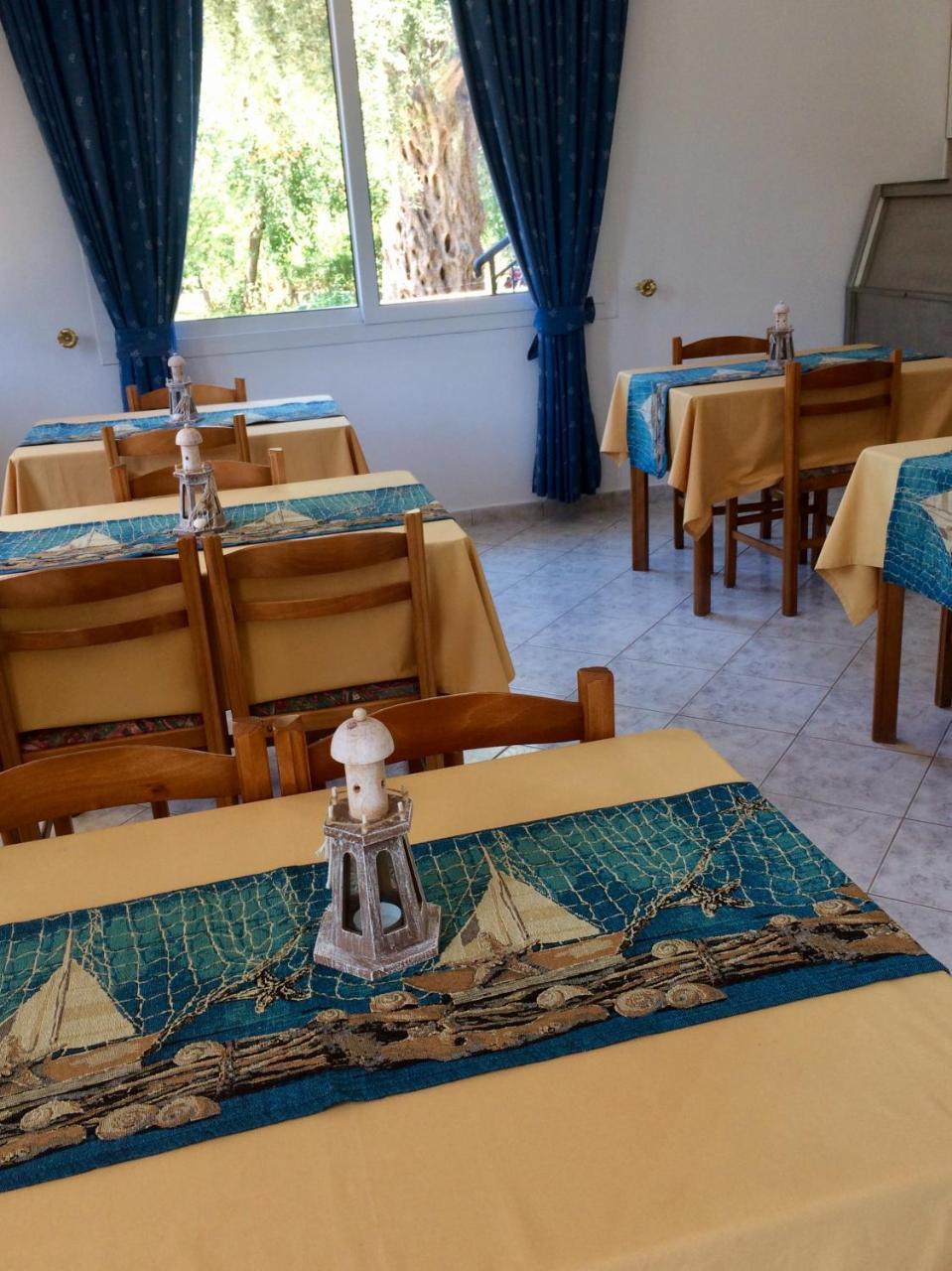 Aparthotel Aneton Chrisi Ammoudia Exterior foto