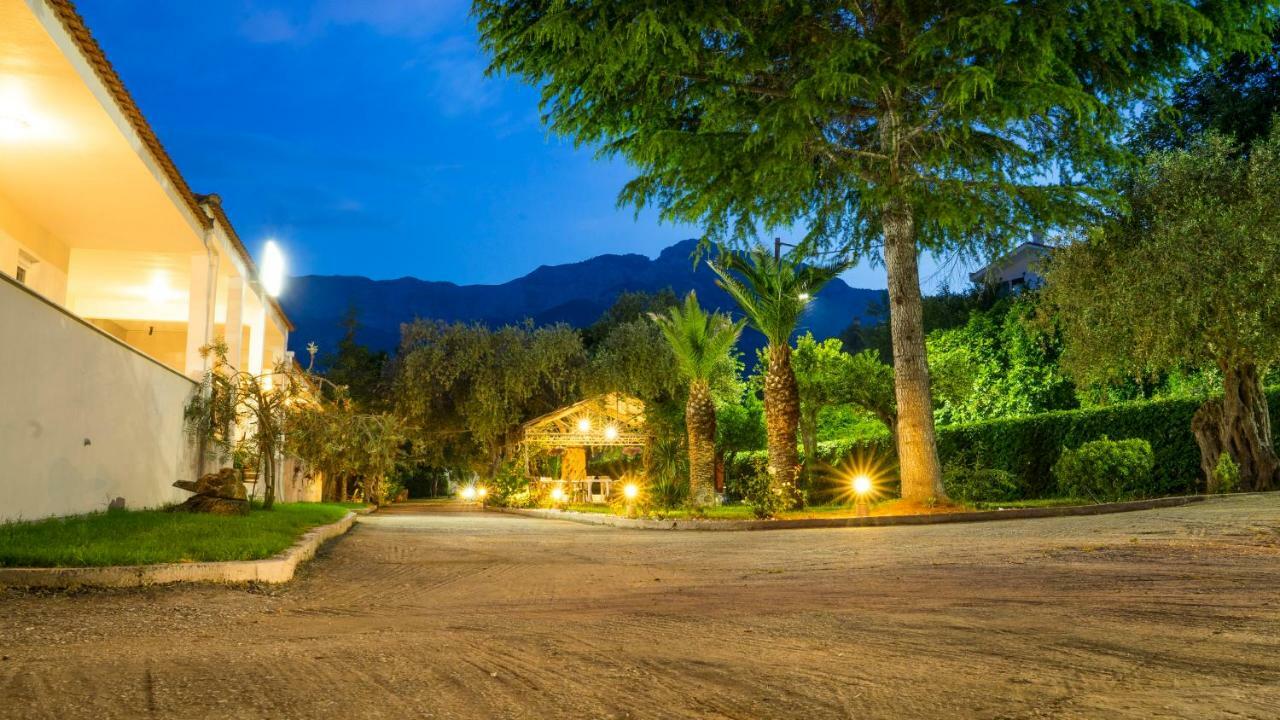 Aparthotel Aneton Chrisi Ammoudia Exterior foto