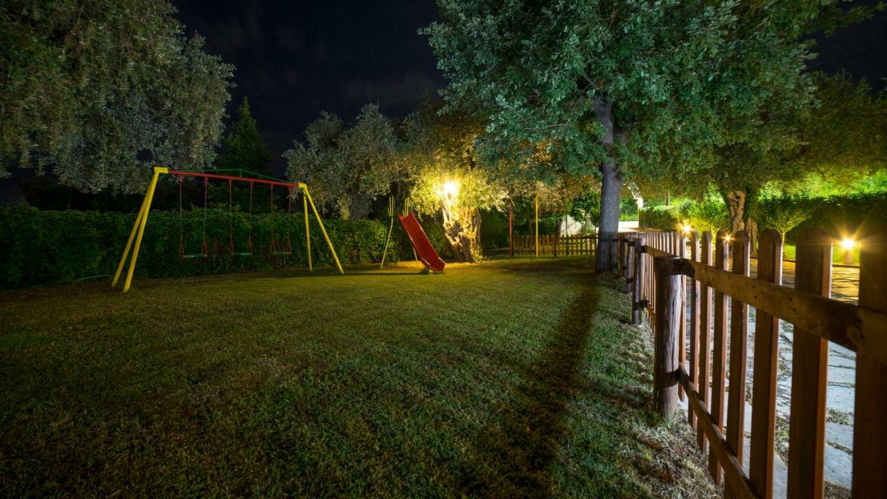 Aparthotel Aneton Chrisi Ammoudia Exterior foto