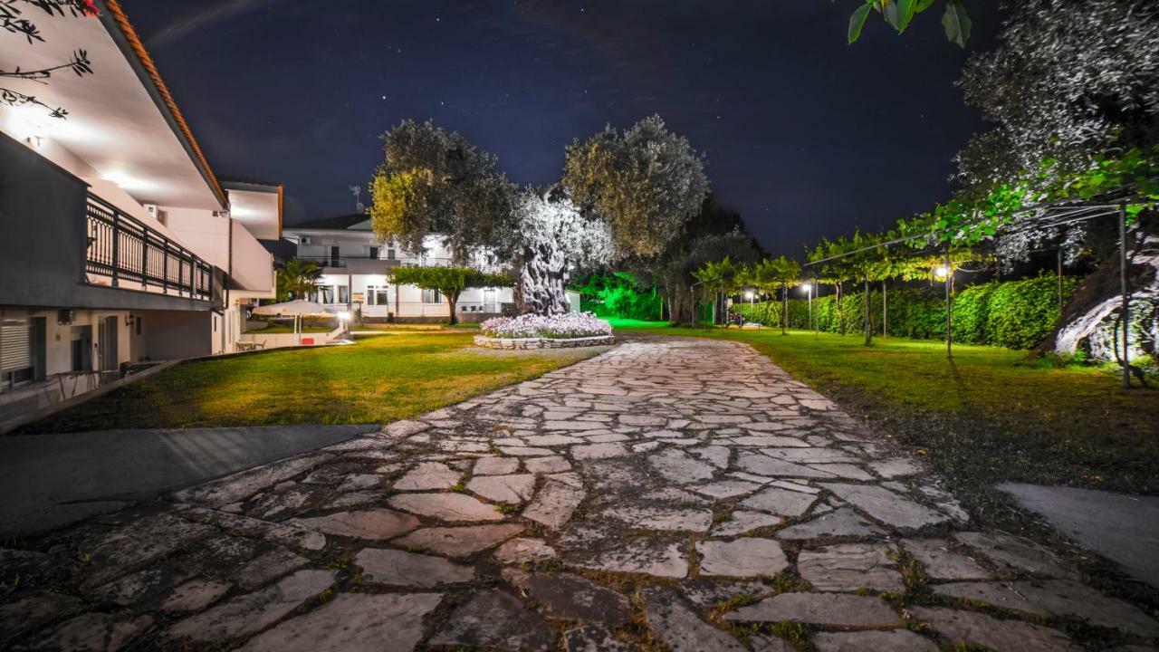 Aparthotel Aneton Chrisi Ammoudia Exterior foto